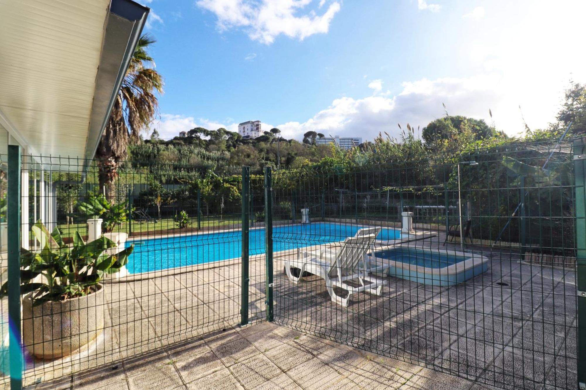 Hostel Jardins De Sao Luis Setúbal Eksteriør bilde